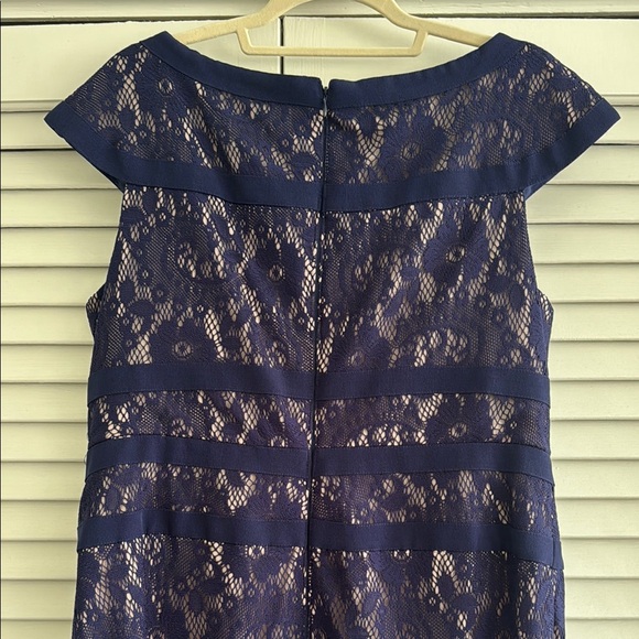Elegant Navy Lace Dress - Picture 3 of 5